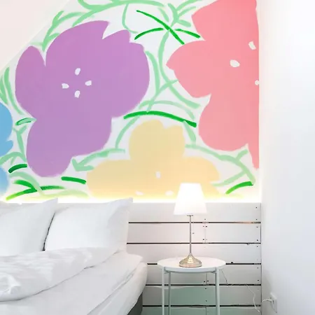 فندق Flowers 3*