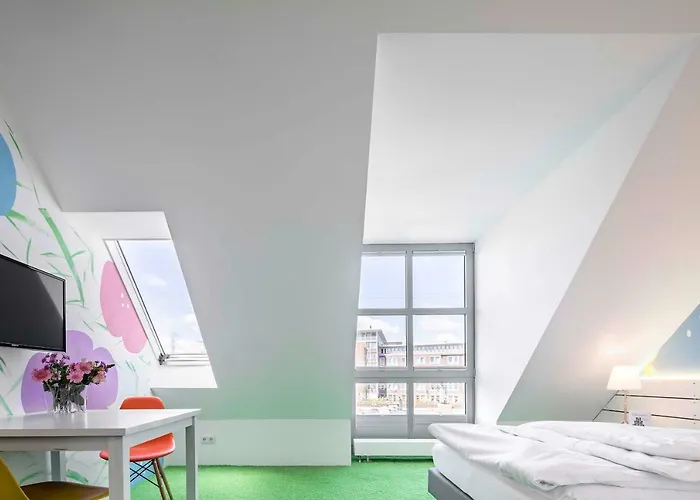 Ξενοδοχείο Flowers 3*